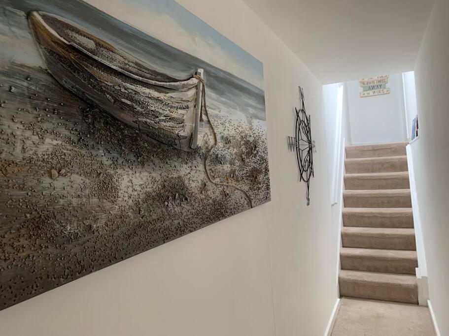 Lovely 2 Bedroom Modern Loft Apartment Sea View มอร์คัมบ์ ภายนอก รูปภาพ